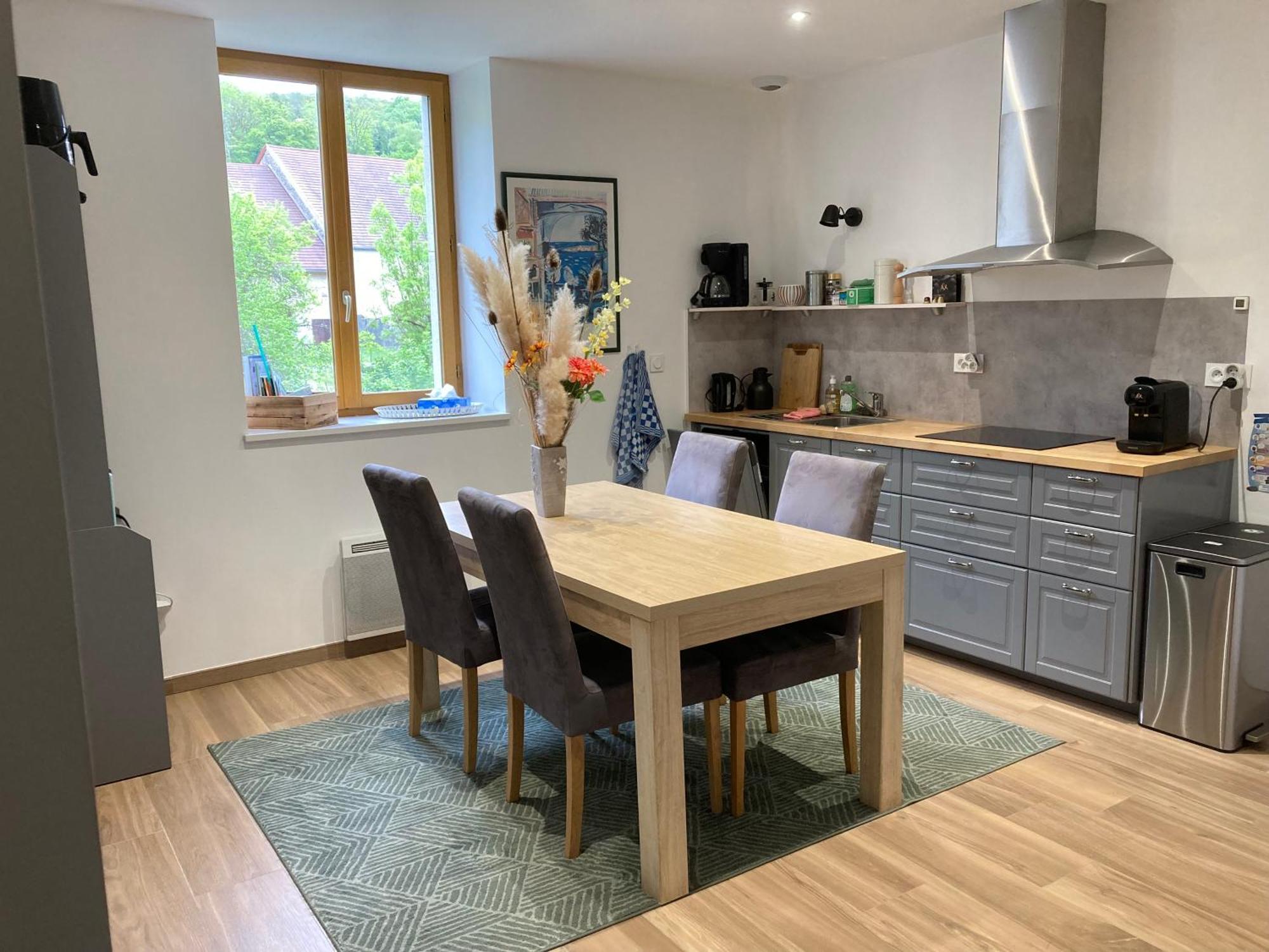 Spacious Apartment In Old Farm Close To Lac De Vouglans La Tour-du-Meix Exterior foto